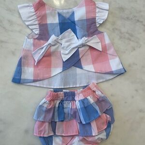 The Beaufort Bonnet Company Swing Set 0/6 mo. EUC